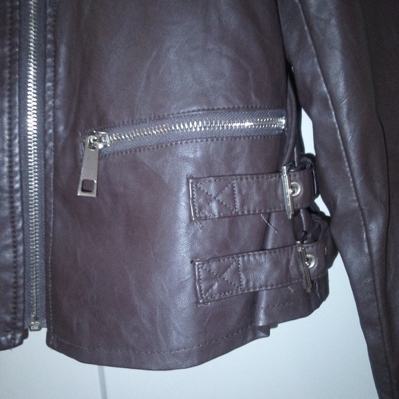 Women's Jacket - Picture 8 of 13